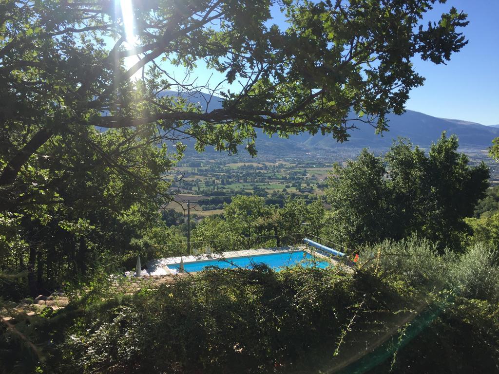 Villa Casale degli ulivi Gualdo Tadino Esterno foto